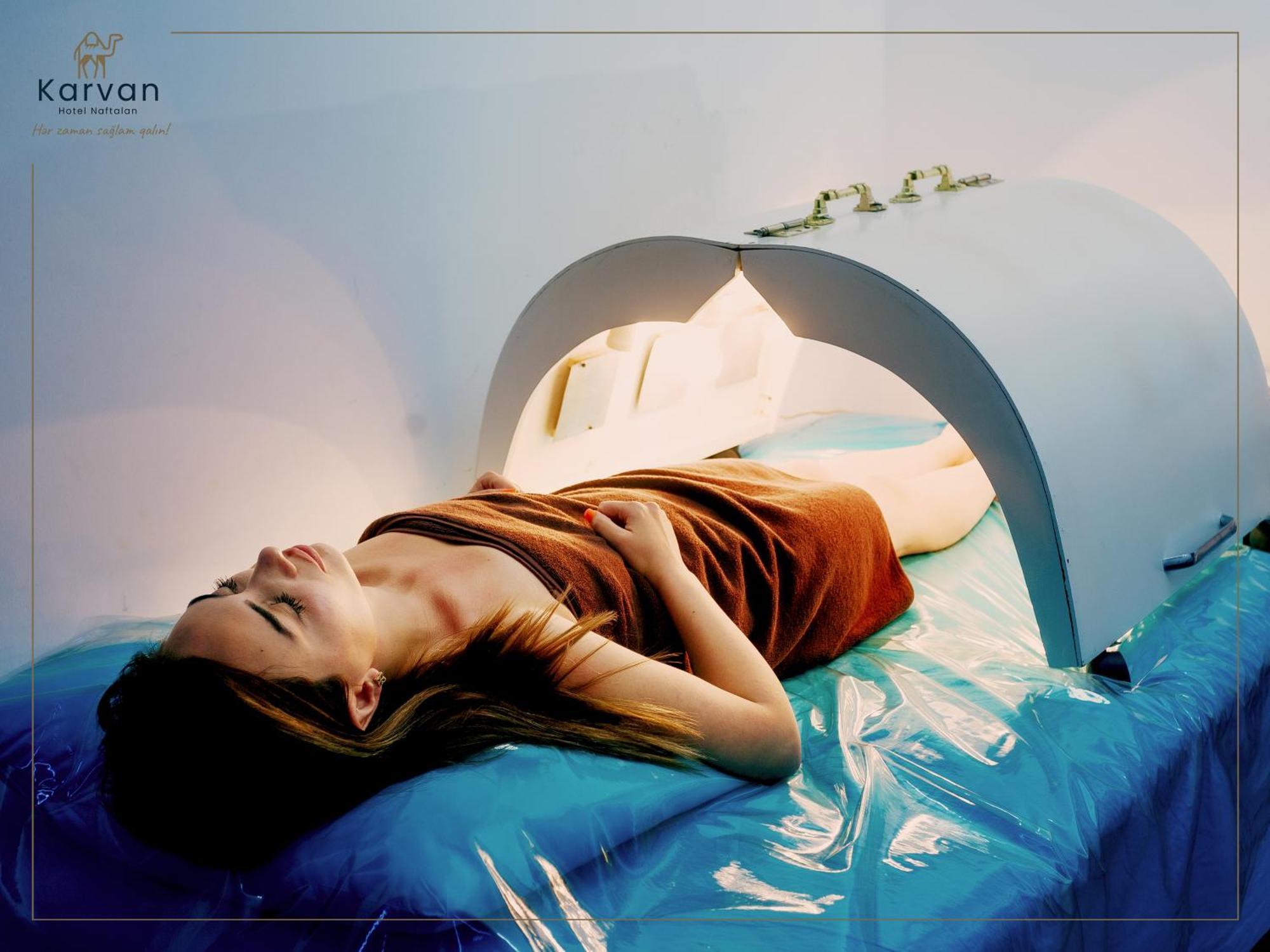 Karvan Hotel-Sanatorium นัฟตาลัน ภายนอก รูปภาพ