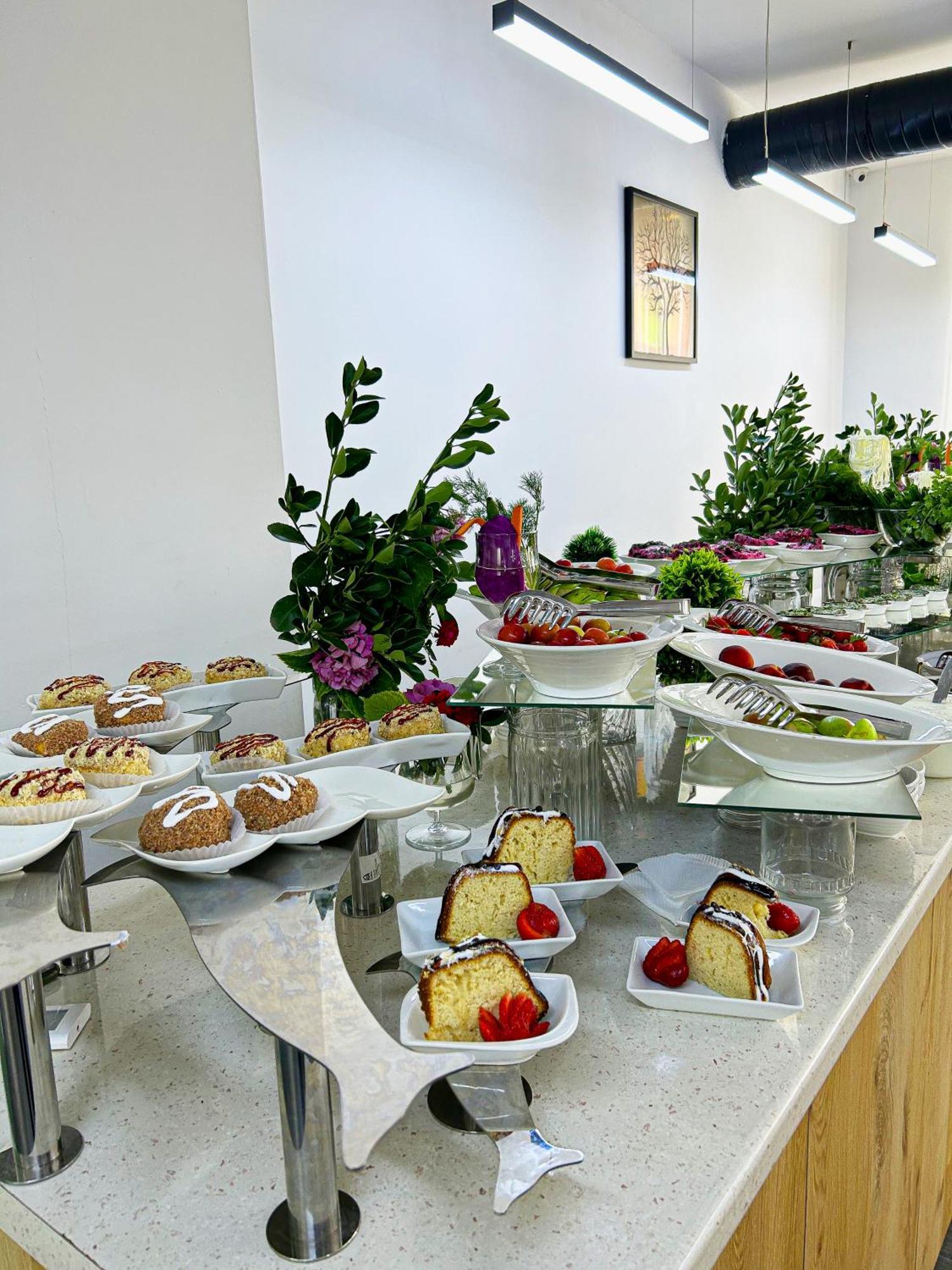Karvan Hotel-Sanatorium นัฟตาลัน ภายนอก รูปภาพ